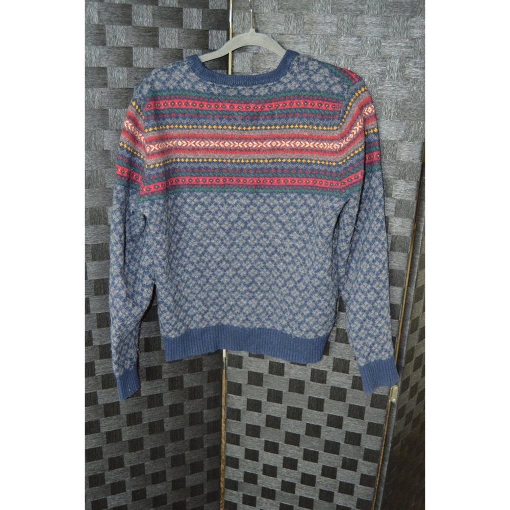 Tommy Hilfiger - Picture 5 of 6